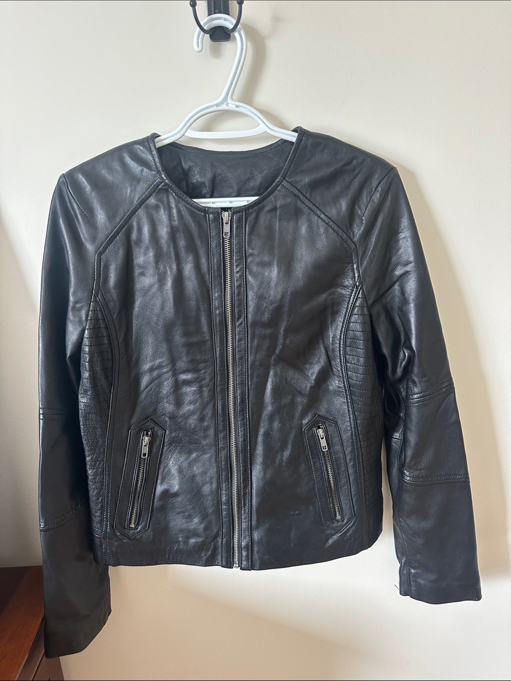 Black Rivet Women's Black Genuine Leather Collarless Moto Jacket